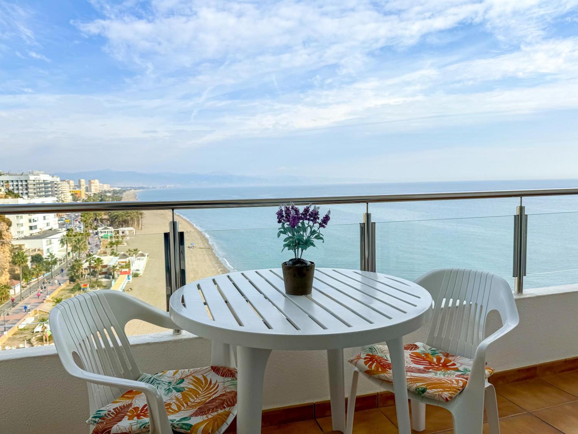 Апартаменты Spectacular Sea Views Торремолинос Экстерьер фото