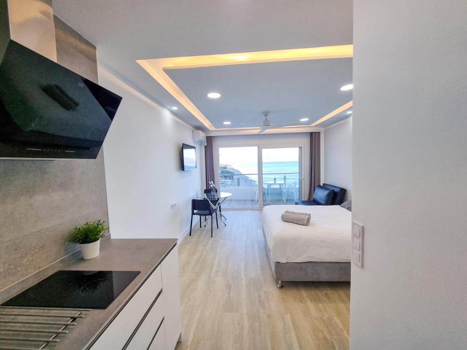 Апартаменты Spectacular Sea Views Торремолинос Экстерьер фото
