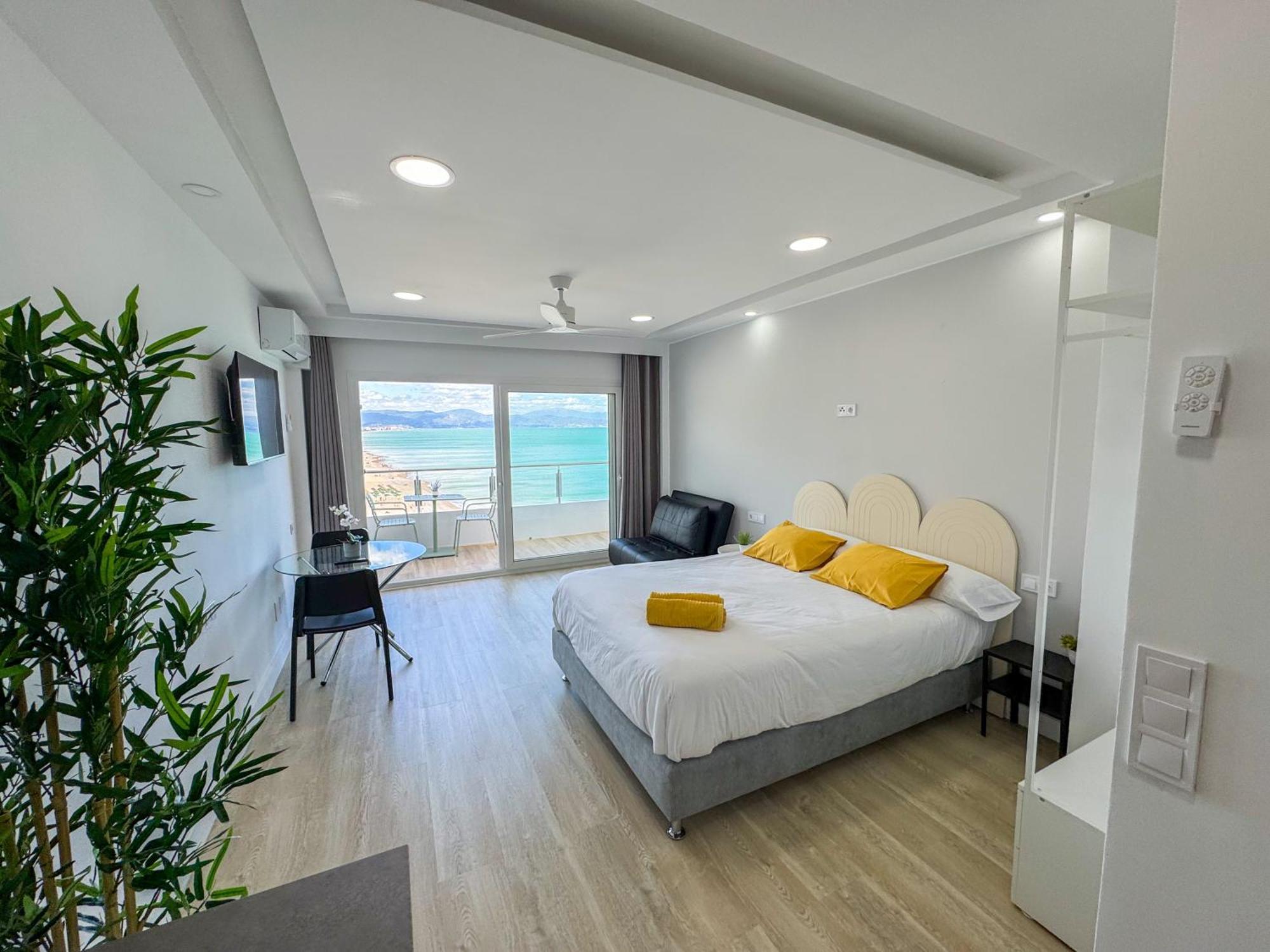 Апартаменты Spectacular Sea Views Торремолинос Экстерьер фото
